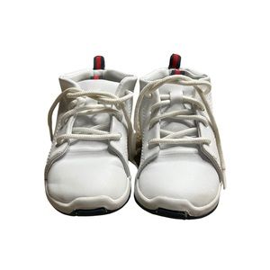 Carters Toddler shoe - size 4